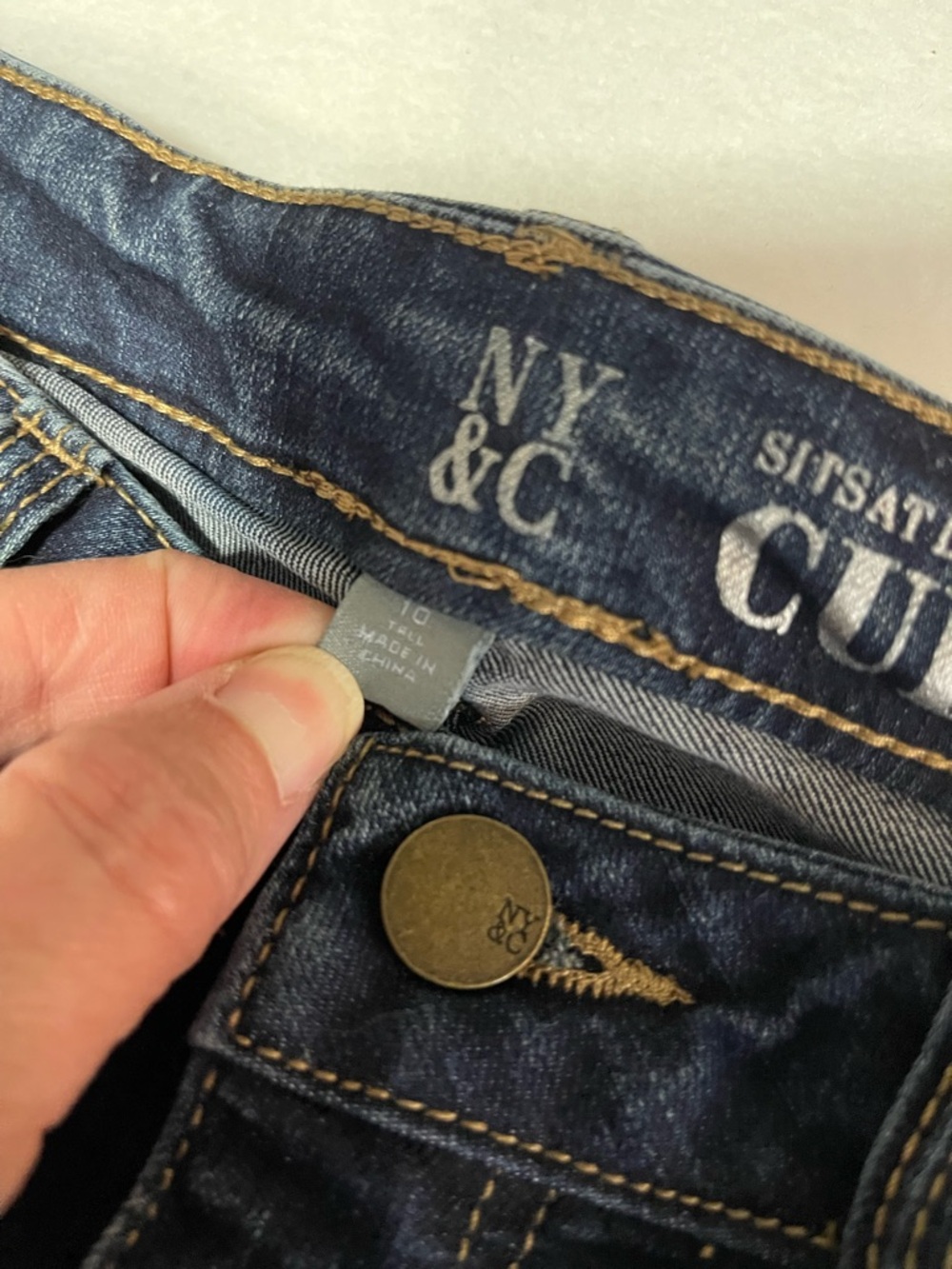 New York & Company CURVY BOOTCUT JEANS size 10 Tall - Picture 10 of 11